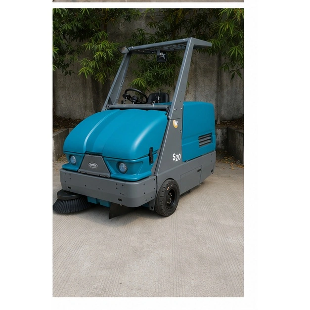 Tennant S20 Ride On Sweeper